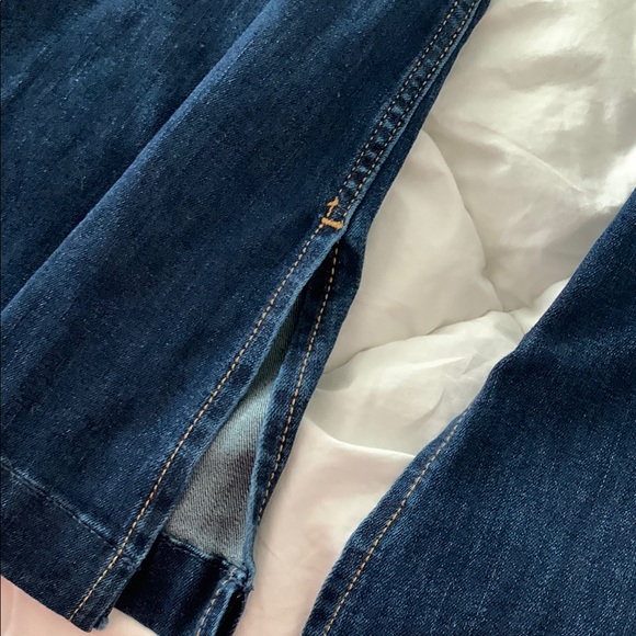 Women's Flared Blue Jeans - Picture 3 of 3